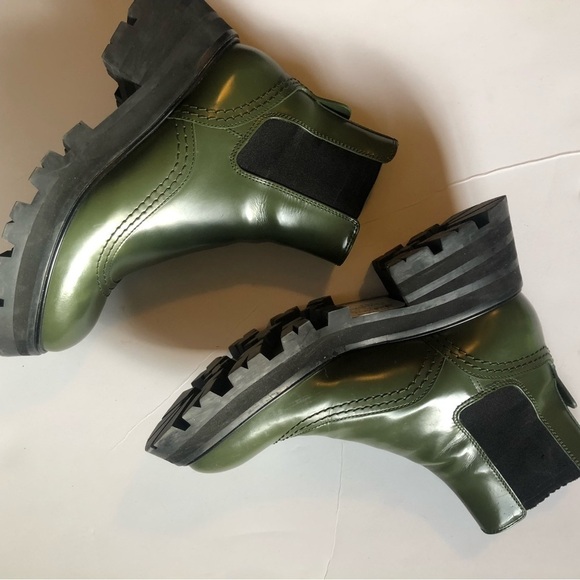 NEW Alexander McQueen Wander Chelsea Boot Green/Black 36 - Picture 2 of 6